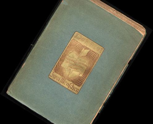 Verlagseinband für: Zwei Menschen, Roman in Romanzen von Richard Dehmel, Berlin: Schuster & Loeffler 1903 - Signatur: 19 ZZ 2910