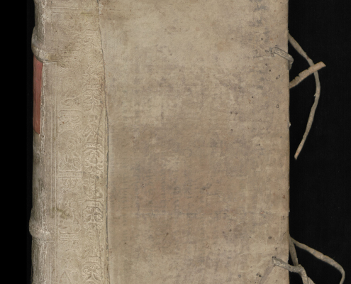 Ein Halbband mit Bindebändern und Rollenverzierungen. Exemplar u.a.: Clarissimi Hyginii Astronomi De mundi… von Gaius Iulius Hyginus, Venetiis 1517 - Signatur: Wn 8526 : S16